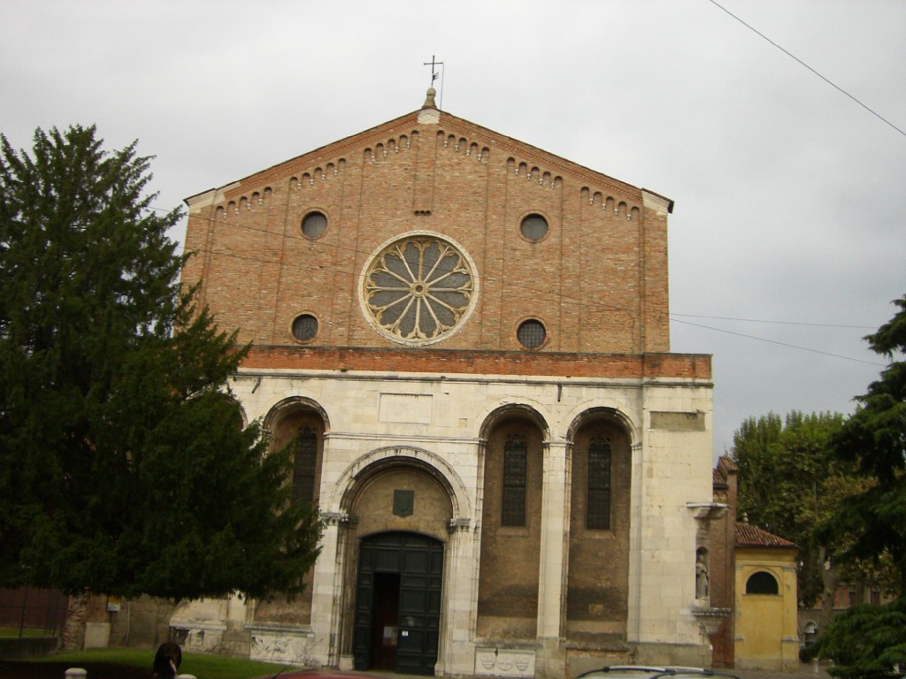 Padova エレミターニ教会　ファサード